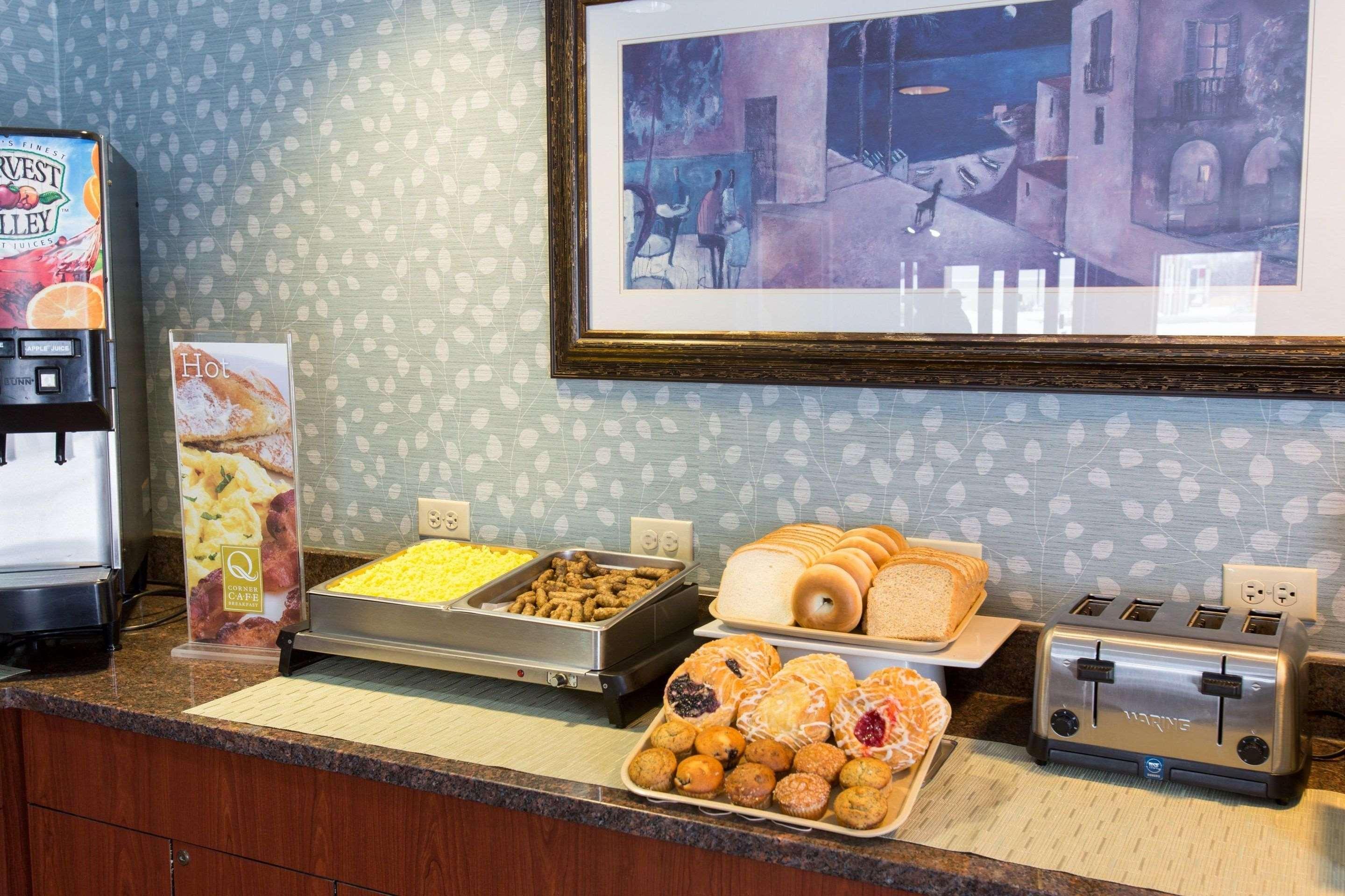 Quality Inn & Suites Big Rapids Near University Ngoại thất bức ảnh